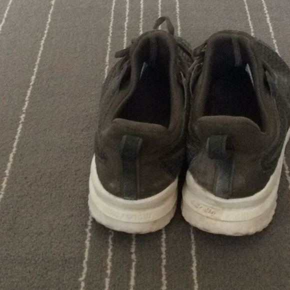 Nike running shoes - Picture 2 of 2